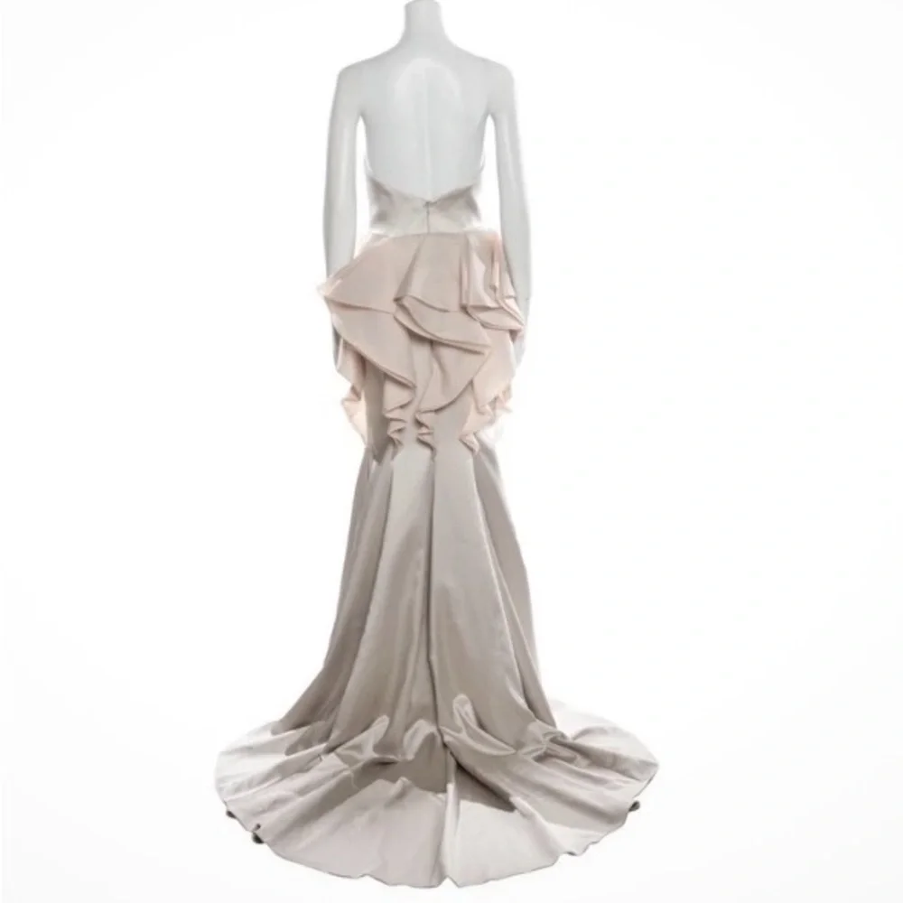 John Paul Ataker gown - Picture 3 of 3